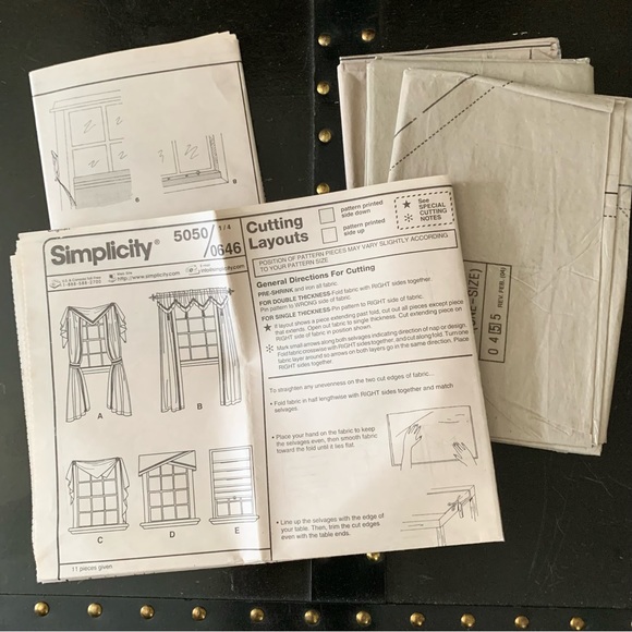 Simplicity ~ ShowHouse Windows ~ Pattern #5050 ~ "French Country" Style - Picture 3 of 6